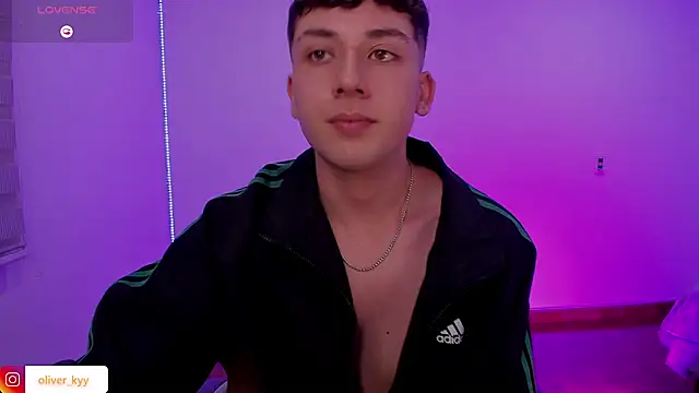 OLIVER_K live XXX chat