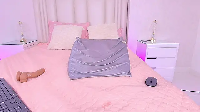alanarose18's Live XXX Chat
