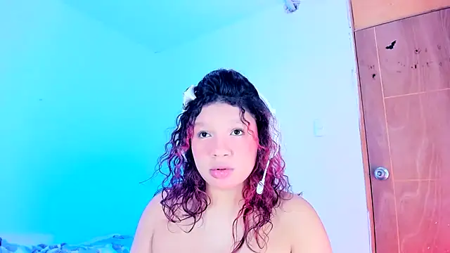 XXX chat uživo modela Emily_Coper18