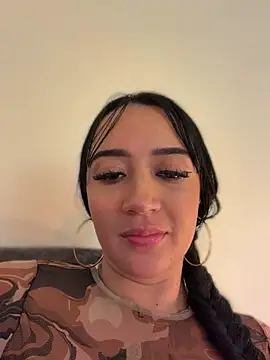 EmmyEvans1's Live XXX Chat