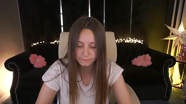 TinyNatalie 라이브 XXX 채팅