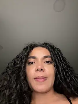 Curlyierr's Live XXX Chat