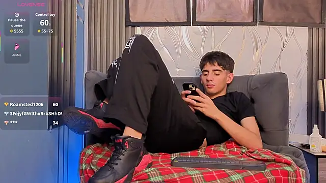 demian_hot99's Webcam Show