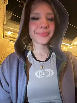 دردشة SweetBunnyGF الجنسية المباشرة
