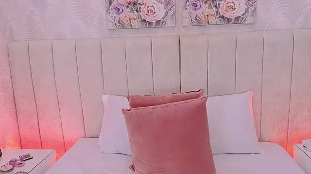 SaraLugoのライブXXXチャット