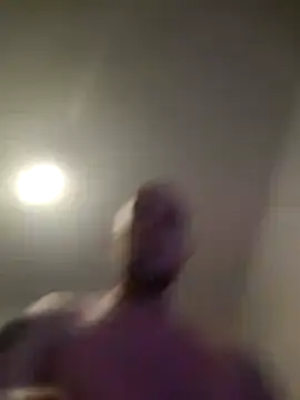 Webkamerová show HornyDaddyMuscle