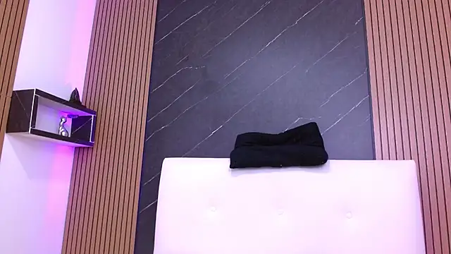 XXX chat uživo modela Andres_Colins1
