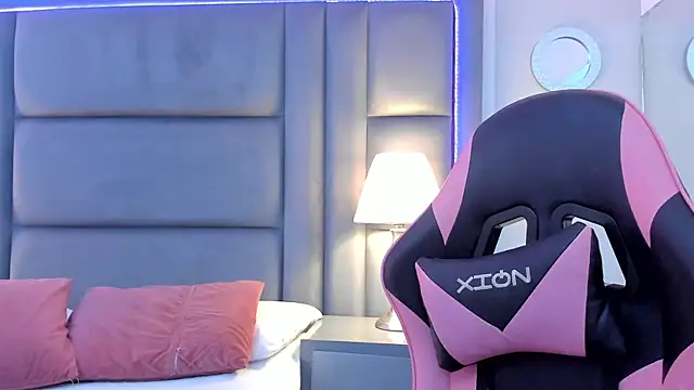 GabyMoreau Adlı Modelin Canlı XXX Sohbeti