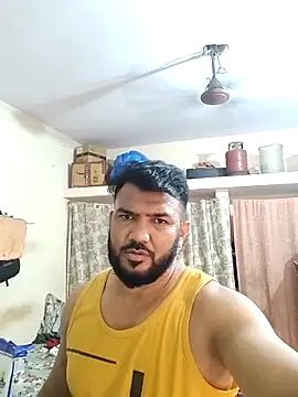 Hulk_ketantop_36: διαδικτυακό σόου στην κάμερα