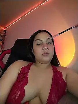 Онлайн чат XXX esmeralda_jadees