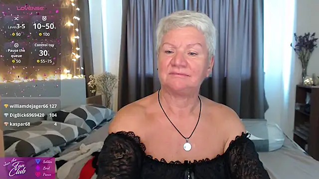 Chat +18 de roxana_brooks ao vivo