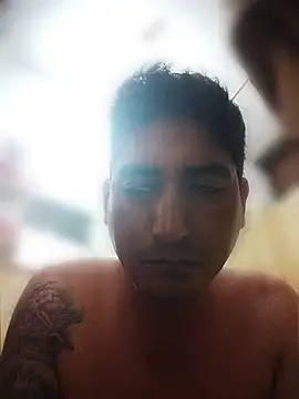 Yrresistible666n Webbikameraesitys