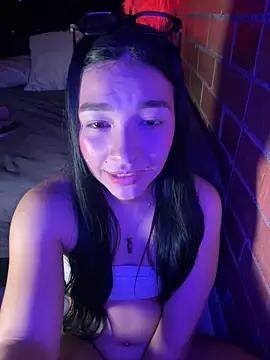 Chat XXX en directo de Hhannachiki