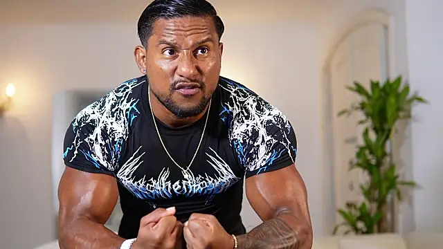 XXX chat uživo modela CallumMuscle