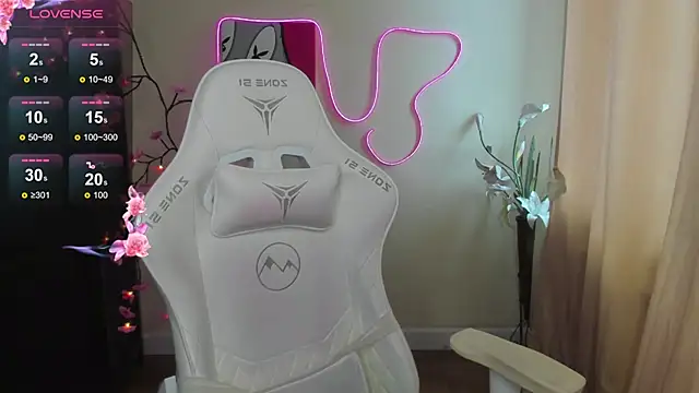 InfernoKitten 라이브 XXX 채팅