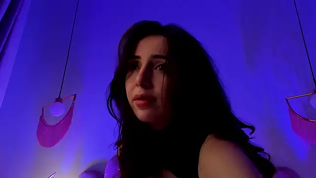 Show modela ElsaYoung na web-kameri