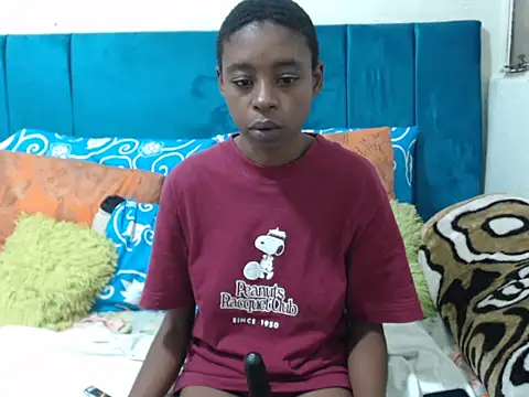 SweetSlenderChoc's Live XXX Chat