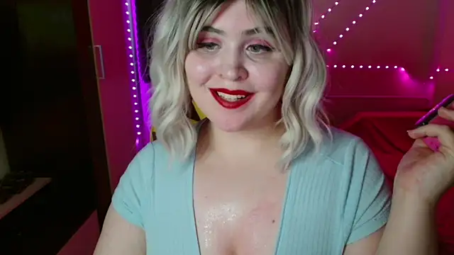 Lulovia's Live XXX Chat