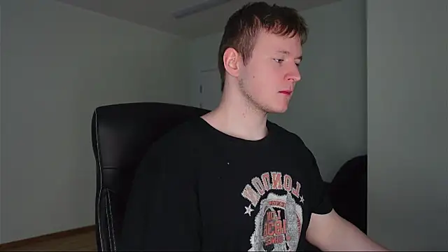 Онлайн чат XXX Richard_Dullas