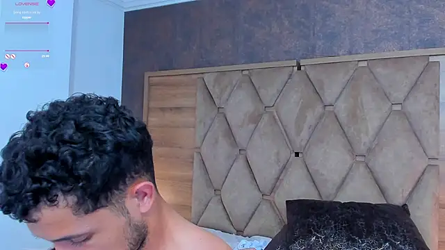 Chat XXX ao vivo de EimyAndMaxi