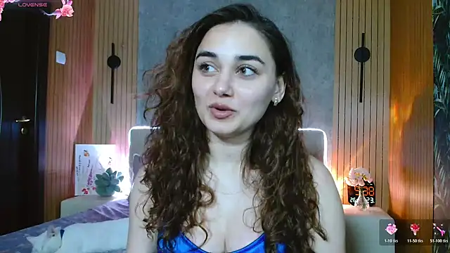 KatarinaHeaven Adlı Modelin Canlı XXX Sohbeti