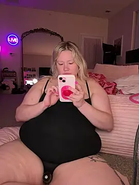 XXX chat uživo modela PiggyRose