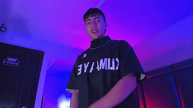 EthanSantori Chat XXX in diretta