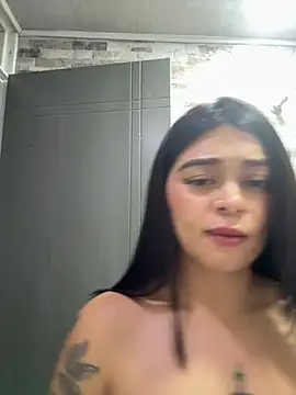 Chat XXX en directo de Saray_charmante