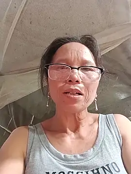 Tina6886 라이브 XXX 채팅