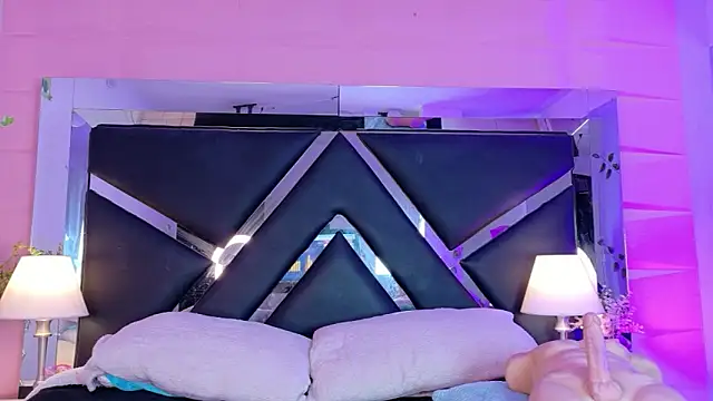 Veronica_Nasty_ Adlı Modelin Canlı XXX Sohbeti