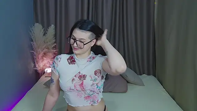 Chatroom XXX en direct de JennyJordans