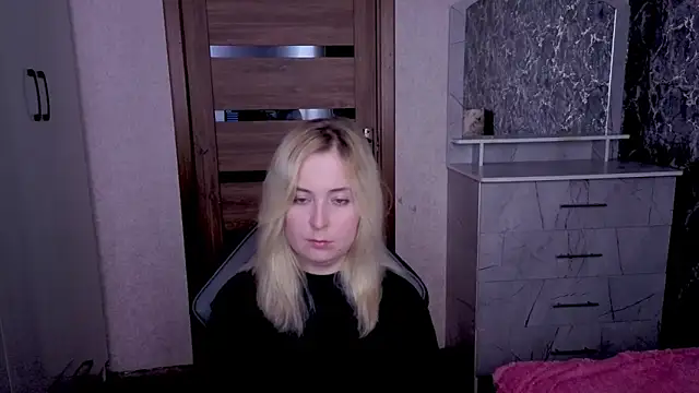 Kristy-Max Chat XXX live