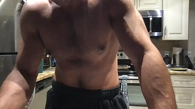 BigGuyMuscle webkamerás műsora