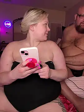PiggyRose Adlı Modelin Canlı XXX Sohbeti