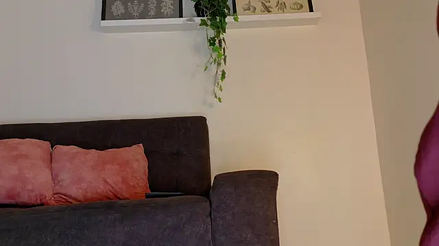 RiriiBrunette__ Adlı Modelin Canlı XXX Sohbeti