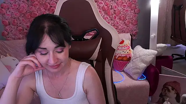 CarolinaaFoxyyy élő XXX-chatje