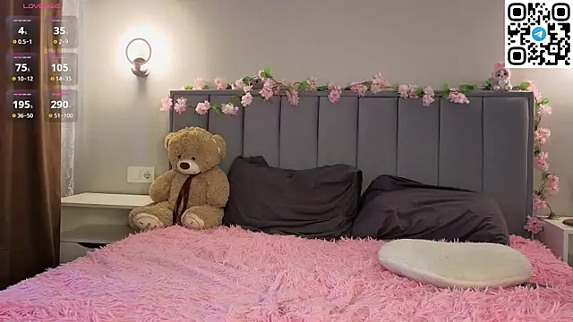 Anadeyaaa's Live XXX Chat
