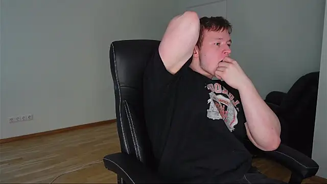 Czat XXX na żywo – Richard_Dullas