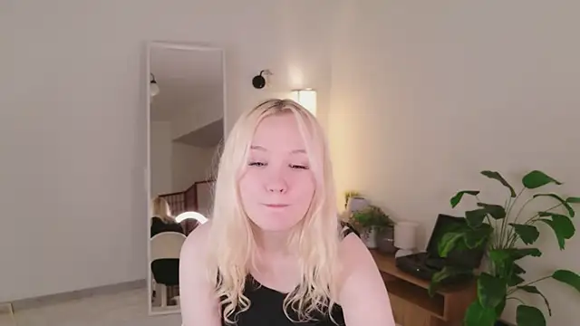 Lil_Suzy Live XXX Chat