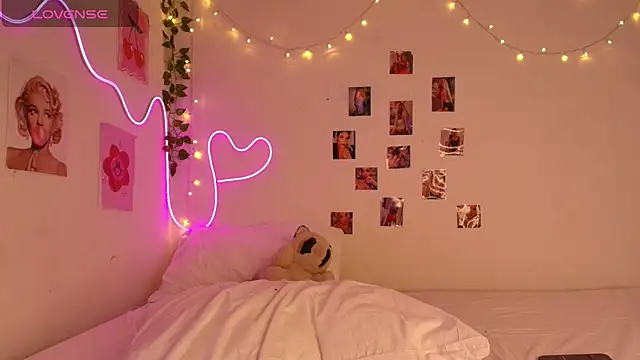 cinniaa_ Live XXX-chat