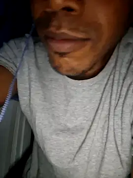 bigboytoy912's Live XXX Chat