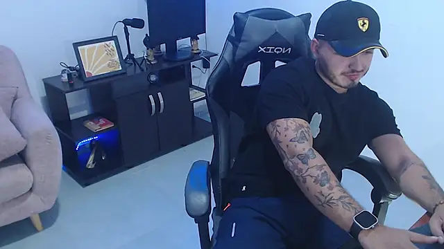 Chat XXX en directo de Thiago_420