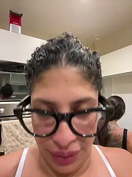 Chat XXX en directo de Shurabig
