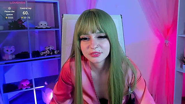 YunaLeaf's Live XXX Chat