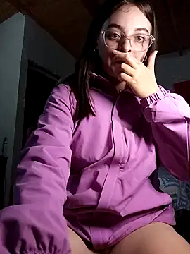 Emmacut Show in webcam