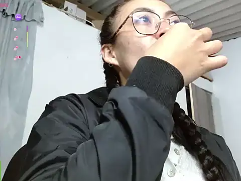 Amitlu_ Live XXX-Chat