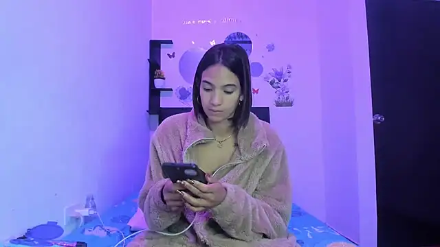 Онлайн чат XXX sapphire_brown20