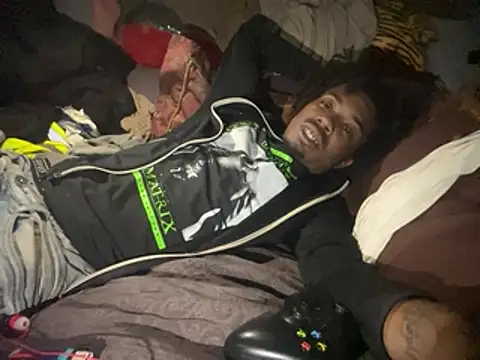SlimeCrownzOut5's Webcam Show