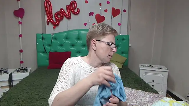 Chatroom XXX en direct de EmiliaGree