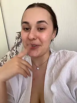 Chat +18 de Queen_Monica_ ao vivo